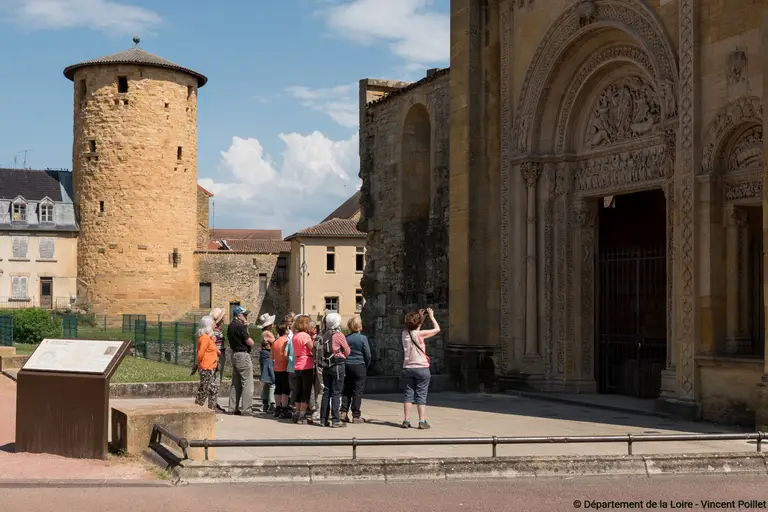 Visite thématique : cent ans d'archéologie à l'abbaye de Charlieu à Charlieu